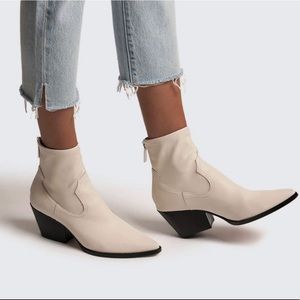 Dolce Vita Shanta Boots - White